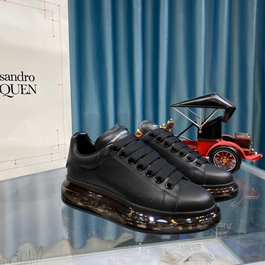 Premium Black Sneackers